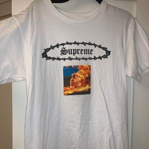 Supreme tee